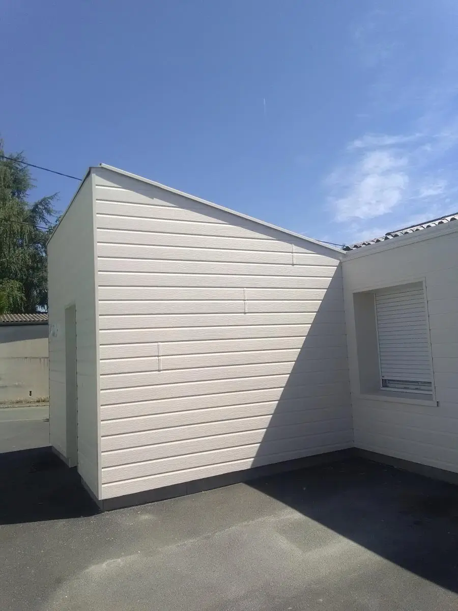 Façade rénovée avec bardage