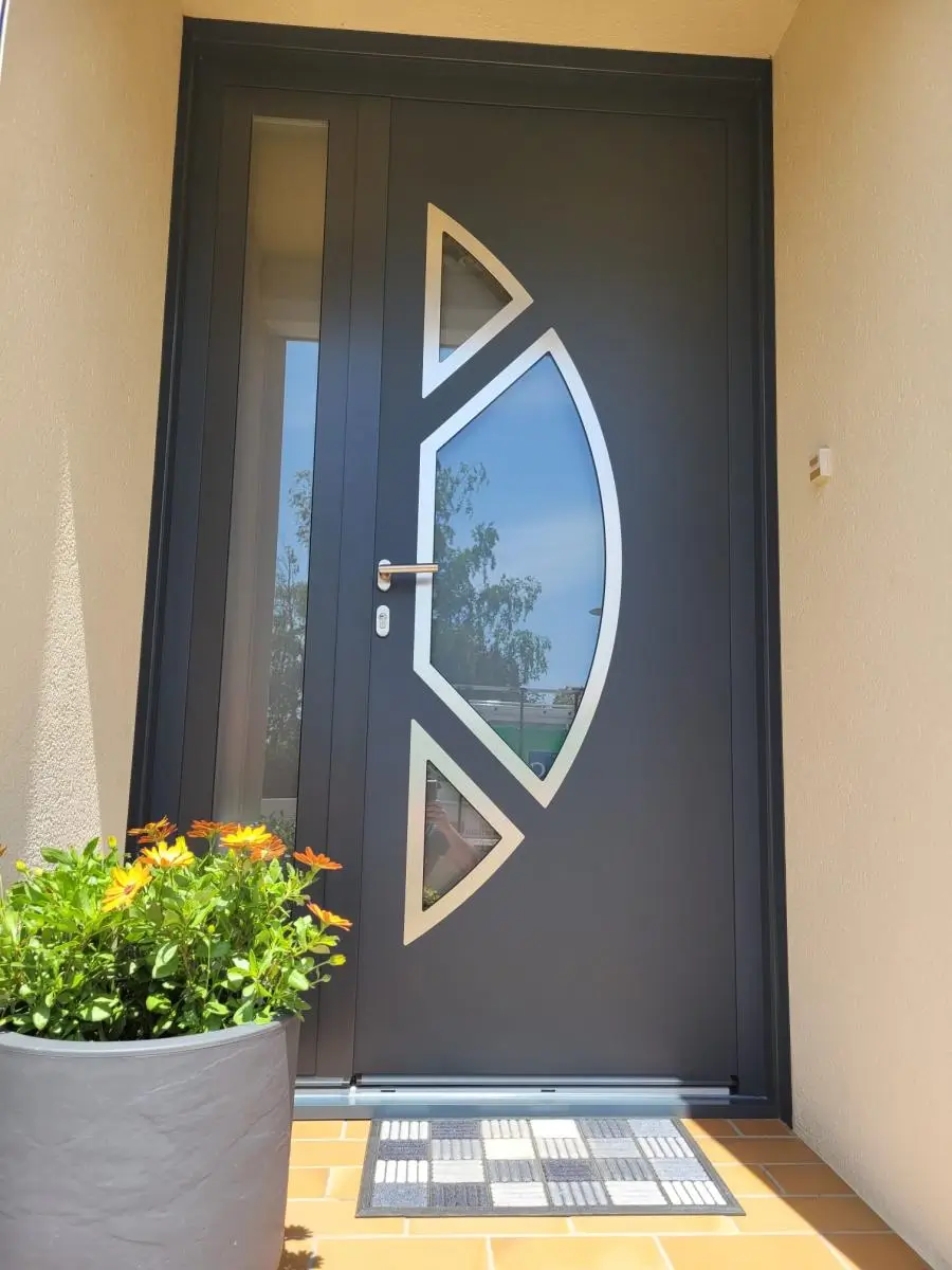 Remplacement de fenêtres PVC dans une maison à Pouzauges